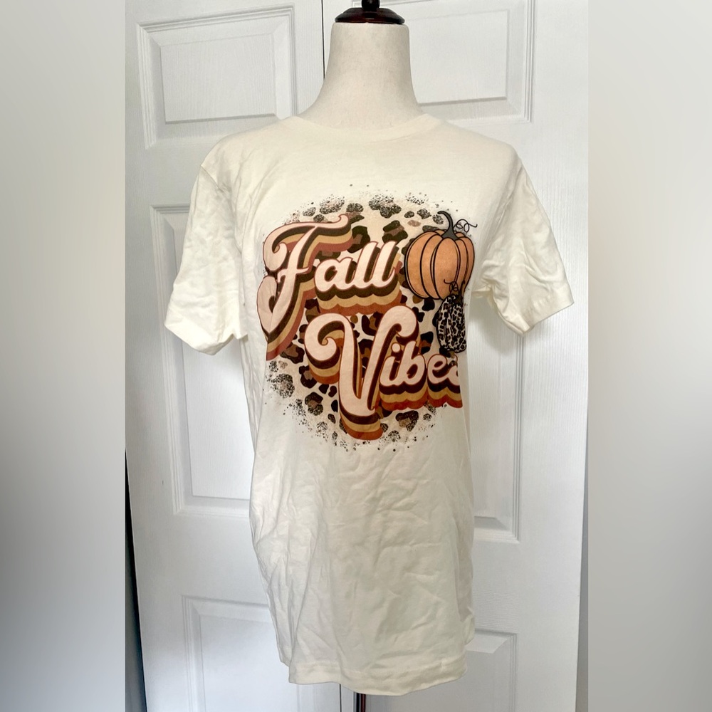 Fall Vibes Graphic T-Shirt